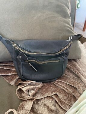 Green fields leather fanny pouch